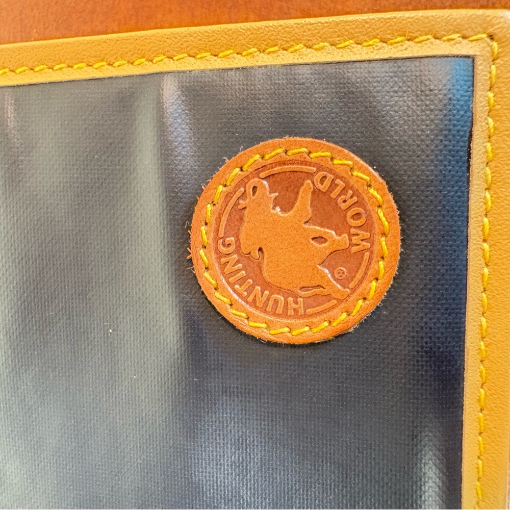 Hunting World Black and Tan Long Wallet Excellent Condition - Picture 3 of 8